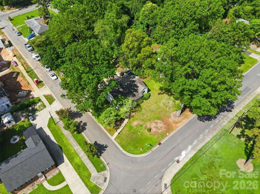 2736 Palm Avenue, Charlotte, NC 28205.  MLS# CAR4394524, YatesRealty ID 33554. 
