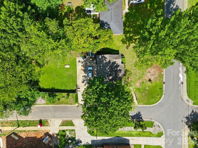 2736 Palm Avenue, Charlotte, NC 28205.  MLS# CAR4394524, YatesRealty ID 33554. 
