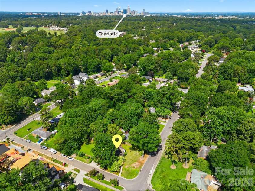 2736 Palm Avenue, Charlotte, NC 28205.  MLS# CAR4394524, YatesRealty ID 33554. 