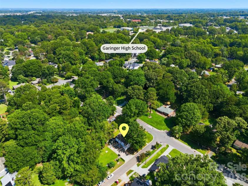 2736 Palm Avenue, Charlotte, NC 28205.  MLS# CAR4394524, YatesRealty ID 33554. 