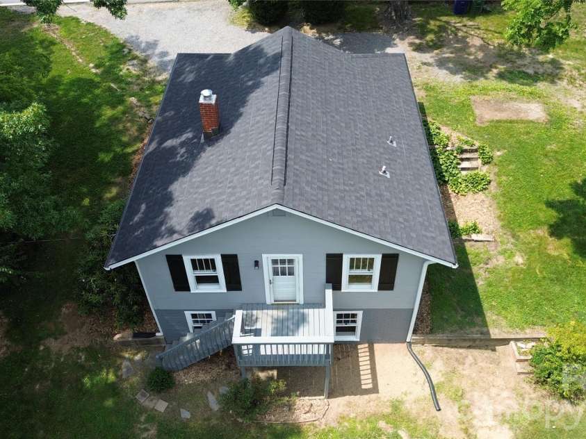 657 Old Fort Road, Fairview, NC 28730.  MLS# CAR4397979, YatesRealty ID 33555. 