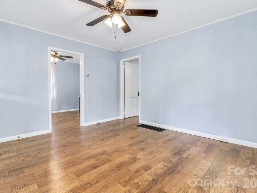657 Old Fort Road, Fairview, NC 28730.  MLS# CAR4397979, YatesRealty ID 33555. 