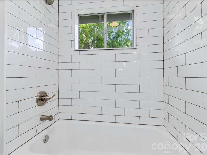 657 Old Fort Road, Fairview, NC 28730.  MLS# CAR4397979, YatesRealty ID 33555. 