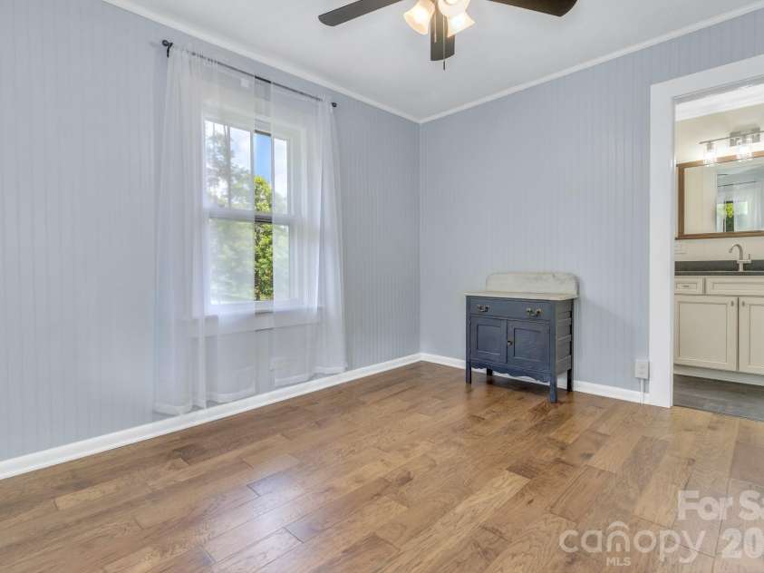 657 Old Fort Road, Fairview, NC 28730.  MLS# CAR4397979, YatesRealty ID 33555. 