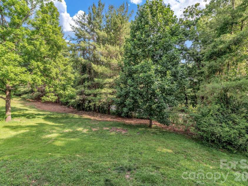 657 Old Fort Road, Fairview, NC 28730.  MLS# CAR4397979, YatesRealty ID 33555. 