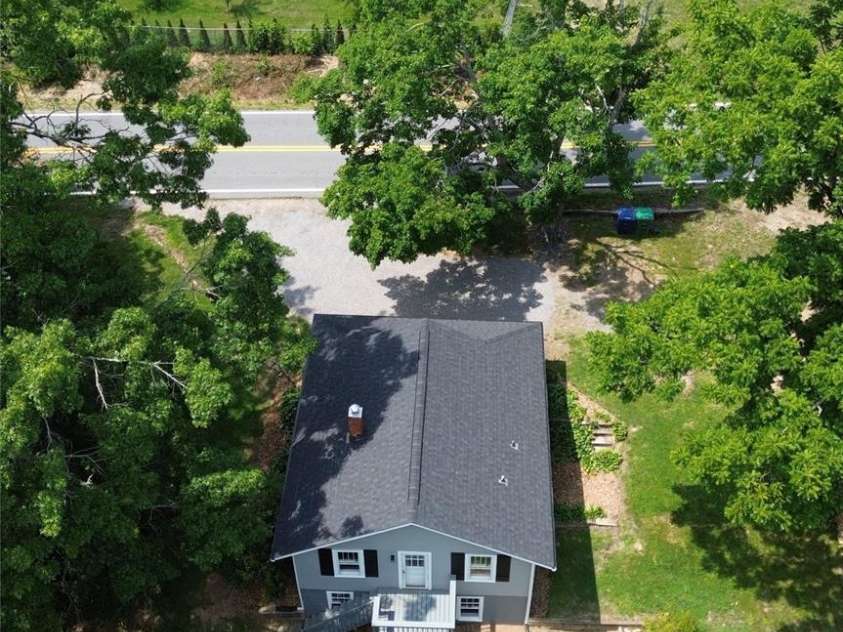 657 Old Fort Road, Fairview, NC 28730.  MLS# CAR4397979, YatesRealty ID 33555. 
