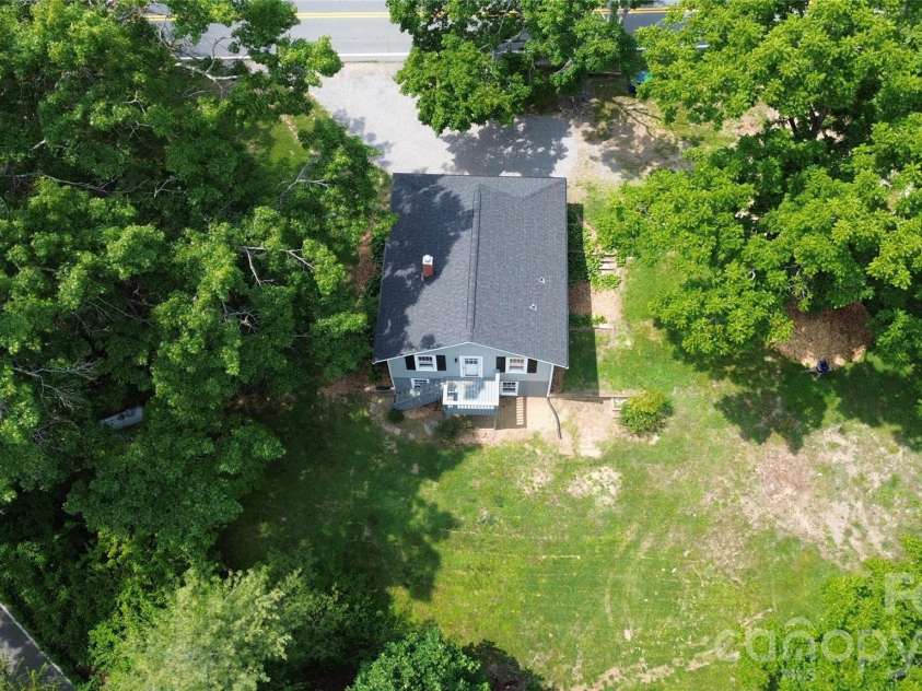 657 Old Fort Road, Fairview, NC 28730.  MLS# CAR4397979, YatesRealty ID 33555. 