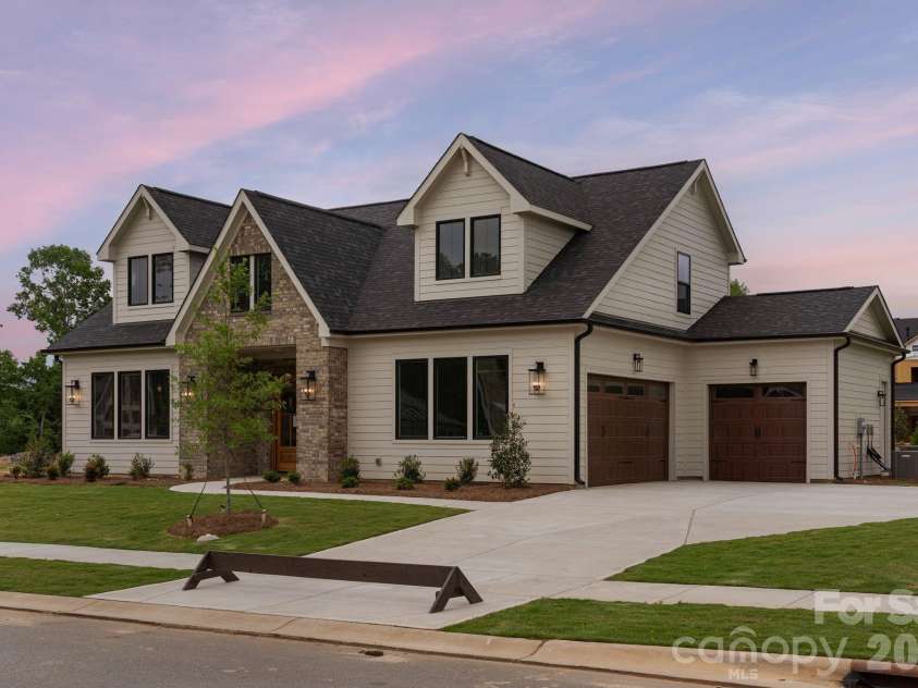 1016 Courtney Lane, Wesley Chapel, NC 28173.  MLS# CAR4325112, YatesRealty ID 33558. 