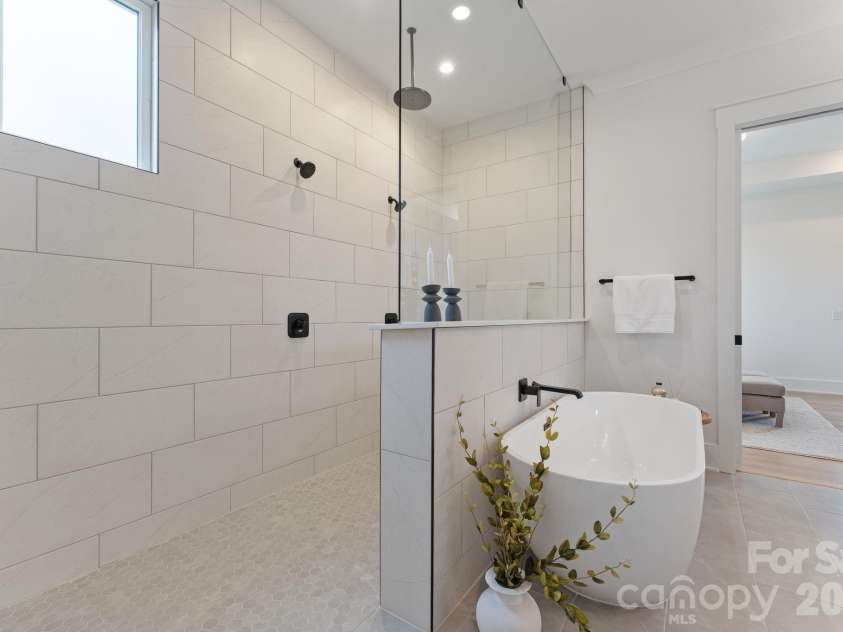 1016 Courtney Lane, Wesley Chapel, NC 28173.  MLS# CAR4325112, YatesRealty ID 33558. Primary Suite