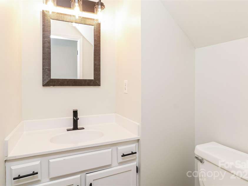 505 Whitehead Court, Fort Mill, SC 29708.  MLS# CAR4294294, YatesRealty ID 33558. 