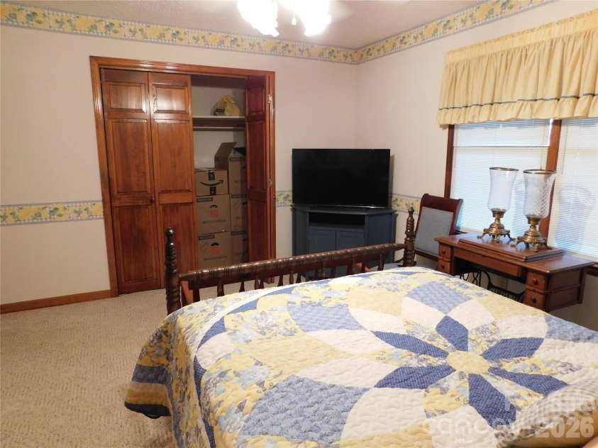 175 Briarfield Drive, Mooresville, NC 28115.  MLS# CAR4342091, YatesRealty ID 3356. Another view showing large closet