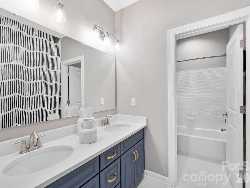 3814 Dahlia Drive, Harrisburg, NC 28075.  MLS# CAR4374497, YatesRealty ID 33560. Hall Bath