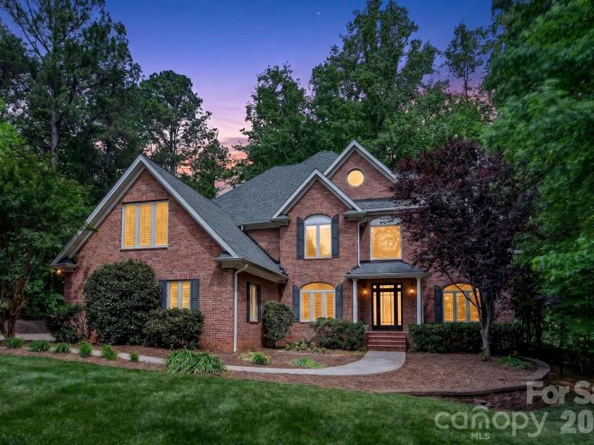 20001 Callaway Hills Lane, Davidson, NC 28036.  MLS# CAR4375744, YatesRealty ID 33561. 