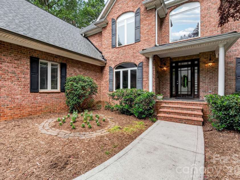 20001 Callaway Hills Lane, Davidson, NC 28036.  MLS# CAR4375744, YatesRealty ID 33561. 