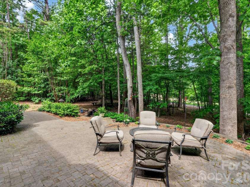 20001 Callaway Hills Lane, Davidson, NC 28036.  MLS# CAR4375744, YatesRealty ID 33561. 