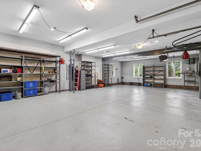 20001 Callaway Hills Lane, Davidson, NC 28036.  MLS# CAR4375744, YatesRealty ID 33561. 