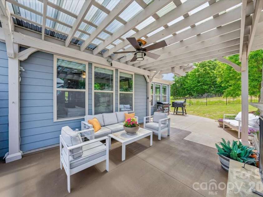 1135 Weir Court, Fort Mill, SC 29708.  MLS# CAR4375568, YatesRealty ID 33562. 