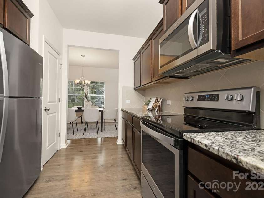 128 Canada Drive, Statesville, NC 28166.  MLS# CAR4294416, YatesRealty ID 33563. 