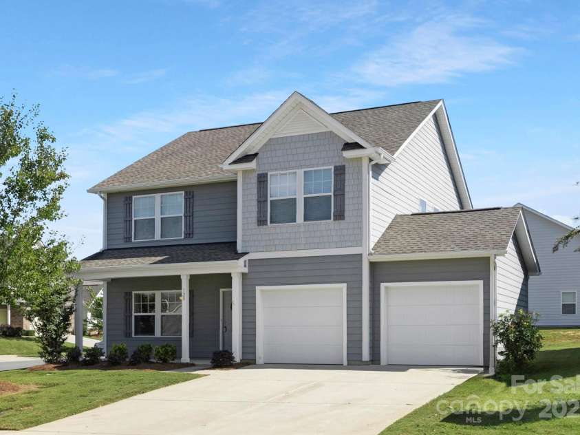 128 Canada Drive, Statesville, NC 28166.  MLS# CAR4294416, YatesRealty ID 33563. 