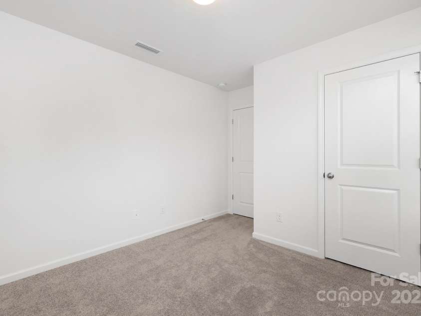 128 Canada Drive, Statesville, NC 28166.  MLS# CAR4294416, YatesRealty ID 33563. 