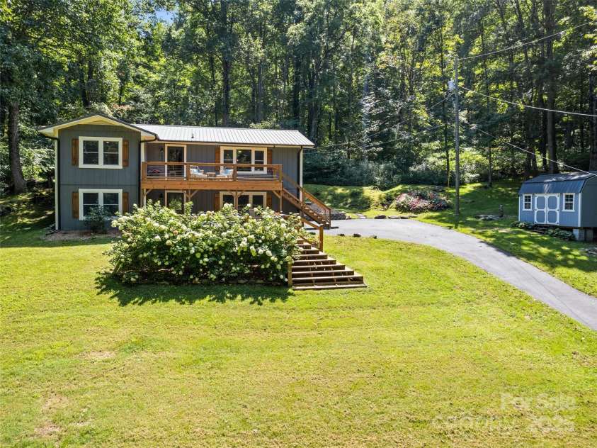 1903 Mauney Cove Road, Waynesville, NC 28786.  MLS# CAR4294950, YatesRealty ID 33564. 
