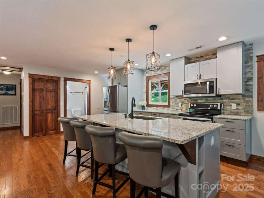 1903 Mauney Cove Road, Waynesville, NC 28786.  MLS# CAR4294950, YatesRealty ID 33564. 