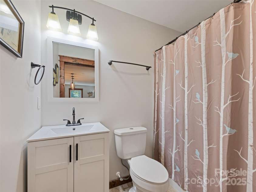 1903 Mauney Cove Road, Waynesville, NC 28786.  MLS# CAR4294950, YatesRealty ID 33564. 