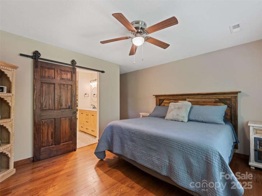 1903 Mauney Cove Road, Waynesville, NC 28786.  MLS# CAR4294950, YatesRealty ID 33564. 