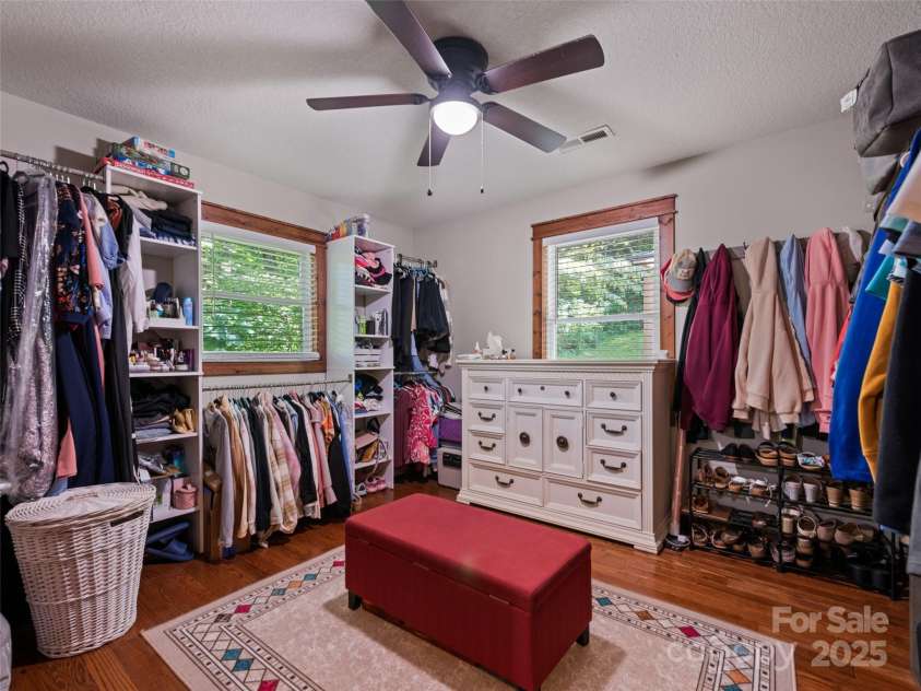 1903 Mauney Cove Road, Waynesville, NC 28786.  MLS# CAR4294950, YatesRealty ID 33564. 