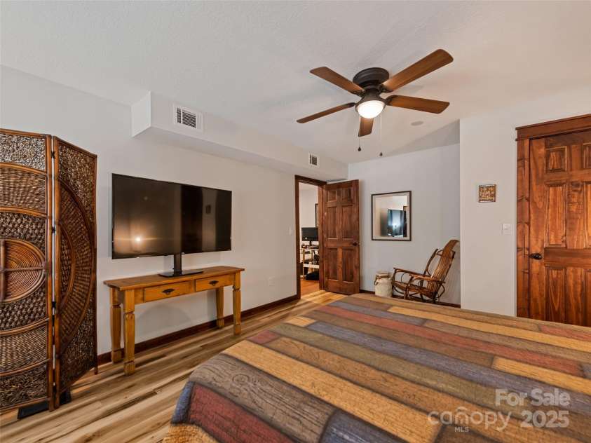 1903 Mauney Cove Road, Waynesville, NC 28786.  MLS# CAR4294950, YatesRealty ID 33564. 