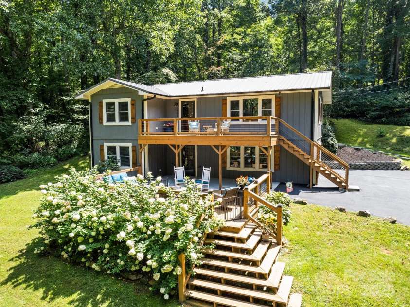 1903 Mauney Cove Road, Waynesville, NC 28786.  MLS# CAR4294950, YatesRealty ID 33564. 
