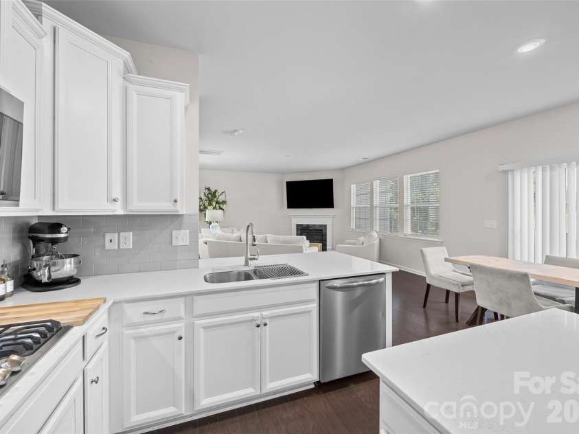 17501 Chaco Lane, Charlotte, NC 28278.  MLS# CAR4379861, YatesRealty ID 33565. 