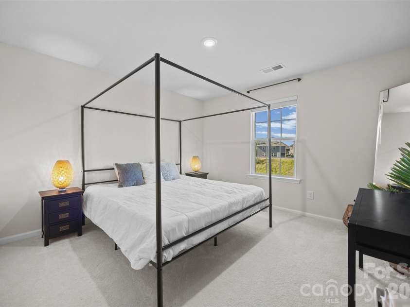 17501 Chaco Lane, Charlotte, NC 28278.  MLS# CAR4379861, YatesRealty ID 33565. 