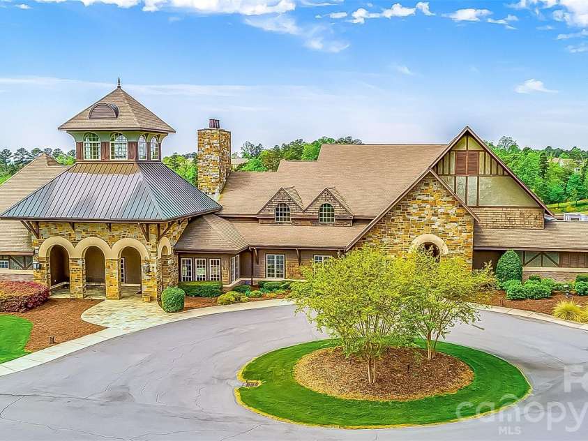 17501 Chaco Lane, Charlotte, NC 28278.  MLS# CAR4379861, YatesRealty ID 33565. 