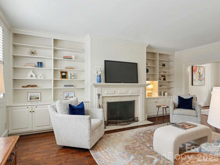 148 Perrin Place, Charlotte, NC 28207.  MLS# CAR4385809, YatesRealty ID 33566. 