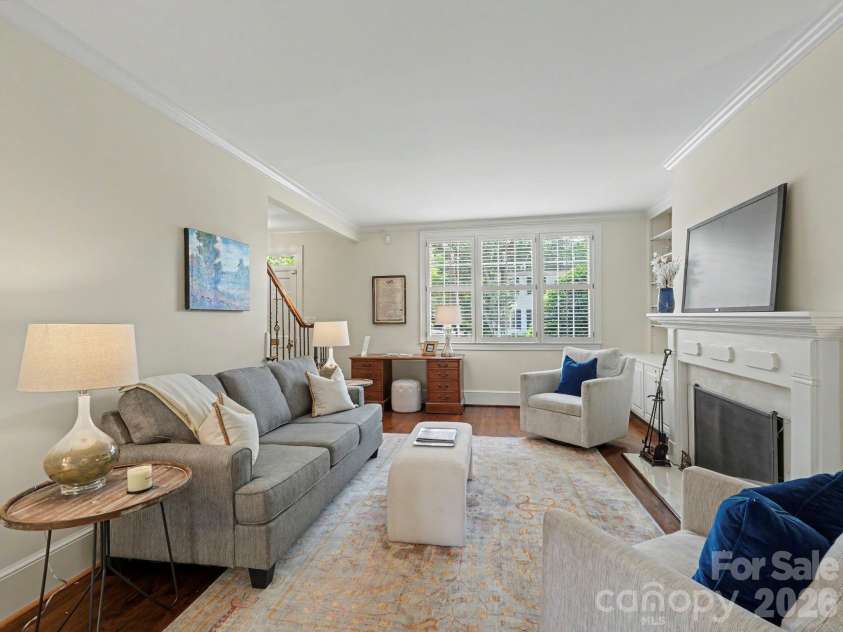 148 Perrin Place, Charlotte, NC 28207.  MLS# CAR4385809, YatesRealty ID 33566. 