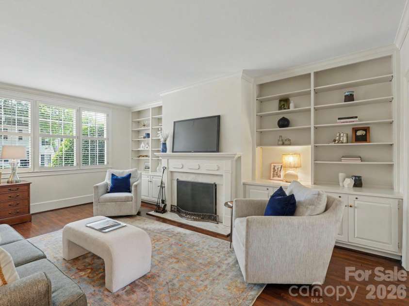 148 Perrin Place, Charlotte, NC 28207.  MLS# CAR4385809, YatesRealty ID 33566. 