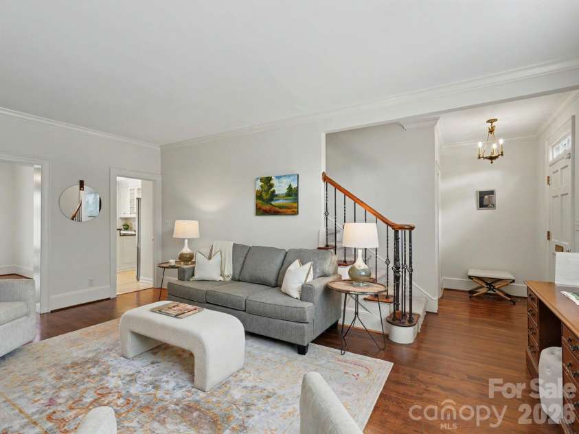 148 Perrin Place, Charlotte, NC 28207.  MLS# CAR4385809, YatesRealty ID 33566. 