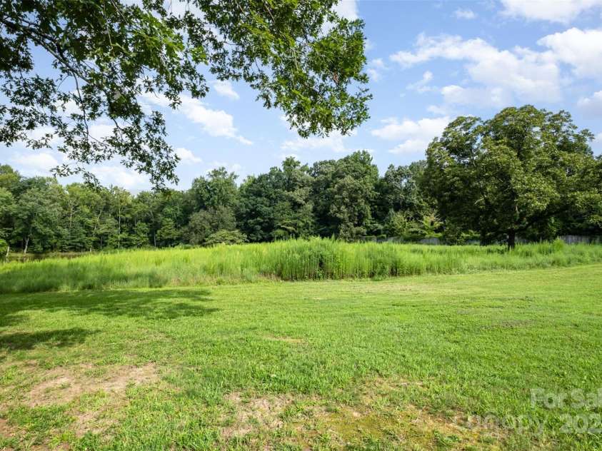 1932 Slater Road, Charlotte, NC 28216.  MLS# CAR4293590, YatesRealty ID 33566. 