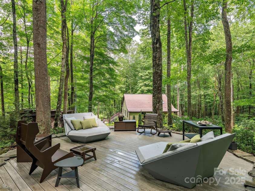 1415 Upper Browns Creek Road, Burnsville, NC 28714.  MLS# CAR4295044, YatesRealty ID 33569. 
