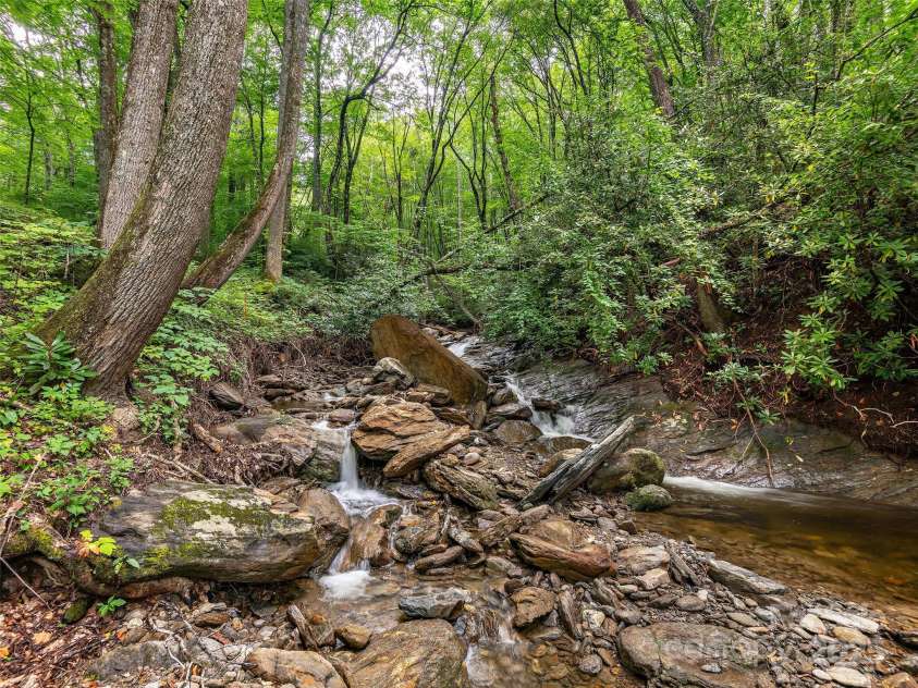 1415 Upper Browns Creek Road, Burnsville, NC 28714.  MLS# CAR4295044, YatesRealty ID 33569. 