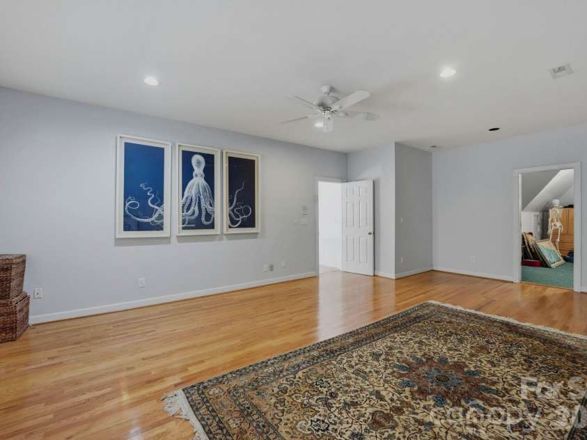 21311 Crown Lake Drive, Cornelius, NC 28031.  MLS# CAR4387375, YatesRealty ID 33569. 
