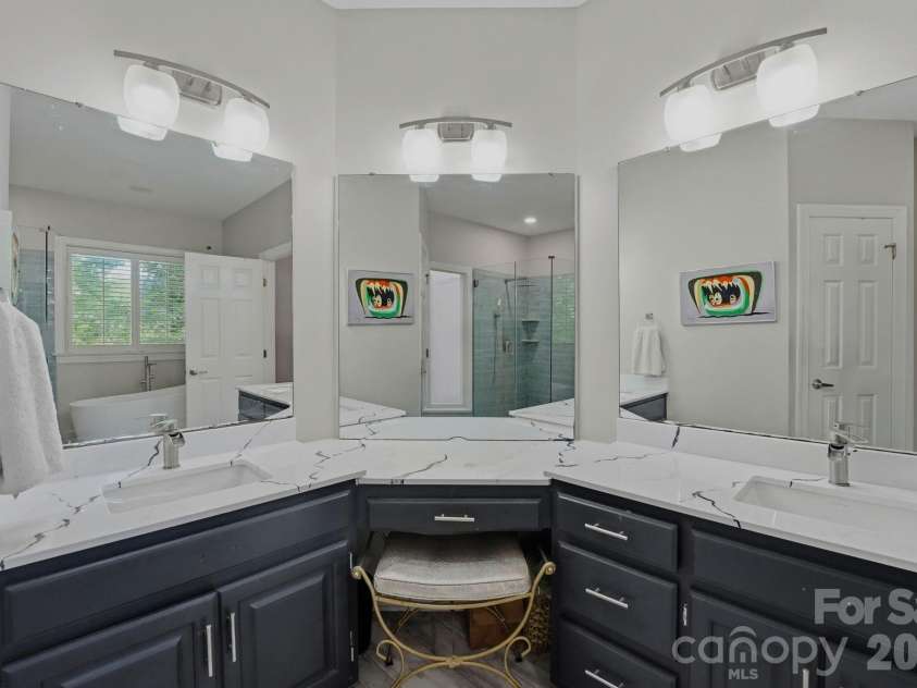 21311 Crown Lake Drive, Cornelius, NC 28031.  MLS# CAR4387375, YatesRealty ID 33569. Dual vanities with Seating