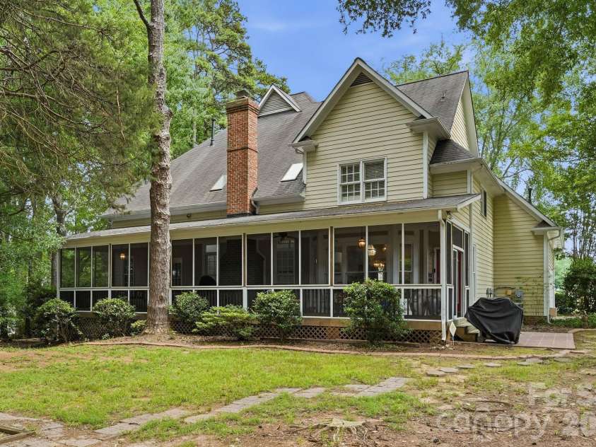 21311 Crown Lake Drive, Cornelius, NC 28031.  MLS# CAR4387375, YatesRealty ID 33569. Large Backyard