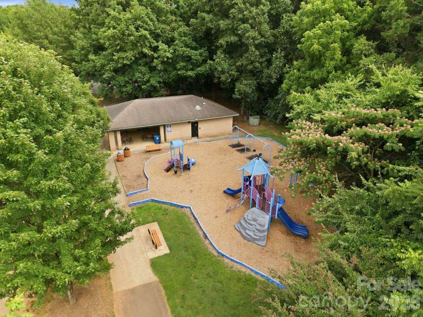 21311 Crown Lake Drive, Cornelius, NC 28031.  MLS# CAR4387375, YatesRealty ID 33569. Torrence Chapel Park & Ball Fields Nearby
