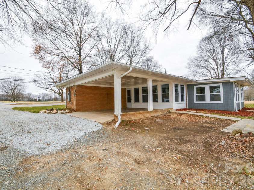 4517 Plyler Mill Road, Monroe, NC 28112.  MLS# CAR4326984, YatesRealty ID 3357. 