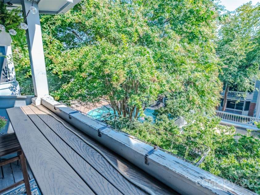 505 Graham Street, Charlotte, NC 28202.  MLS# CAR4299767, YatesRealty ID 33571. 