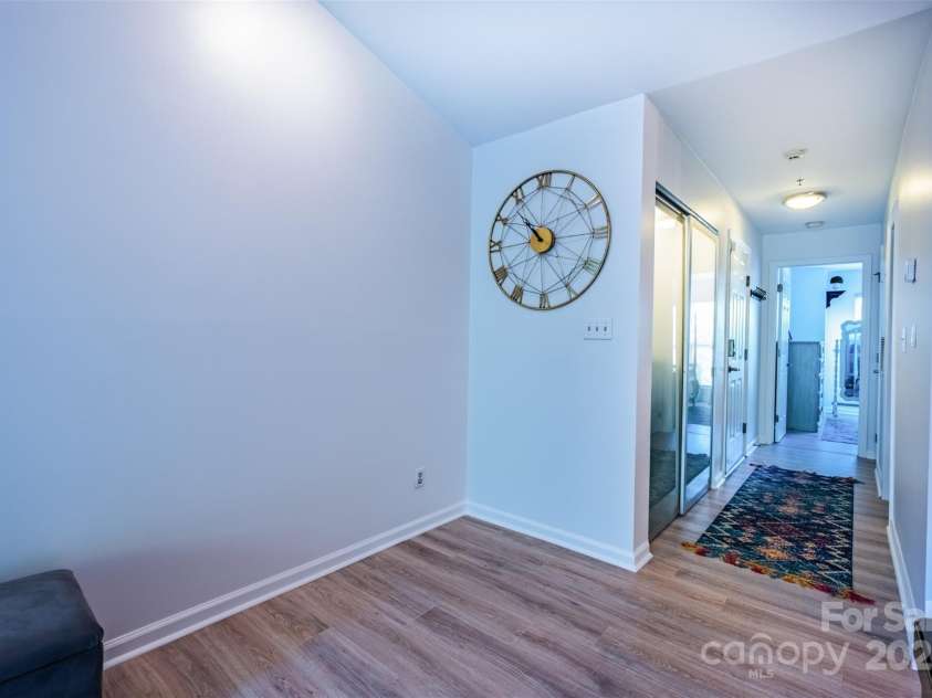 505 Graham Street, Charlotte, NC 28202.  MLS# CAR4299767, YatesRealty ID 33571. 