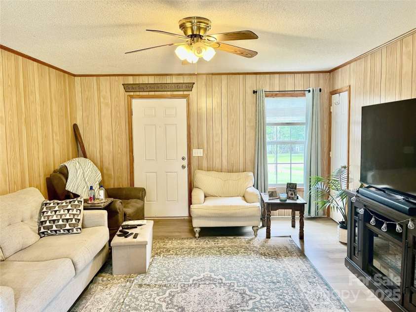 5508-5510 Wrenn Drive, Denver, NC 28037.  MLS# CAR4294139, YatesRealty ID 33572. 