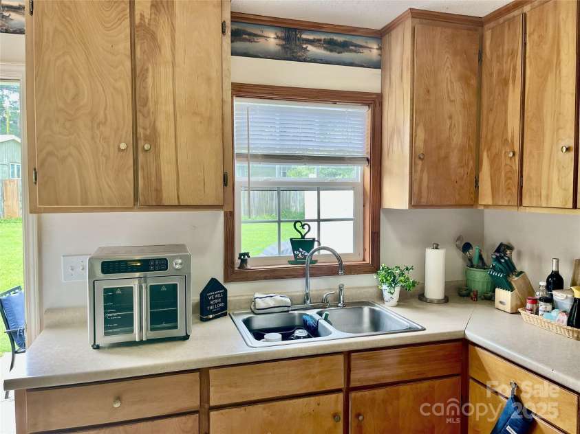 5508-5510 Wrenn Drive, Denver, NC 28037.  MLS# CAR4294139, YatesRealty ID 33572. 